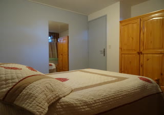05_blanchon_chambre_location-orres.jpg